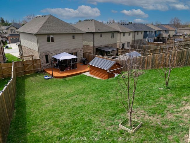 25 Queensway Dr, House other with 3 bedrooms, 4 bathrooms and 4 parking in Strathroy ON | Image 32