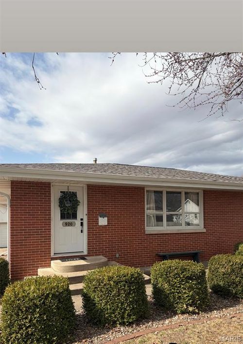 920 S Spring St, Palmyra, MO, 63461-1854 | Card Image