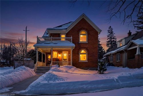 19 Riverside Dr W, Elmira, ON, N3B1R4 | Card Image