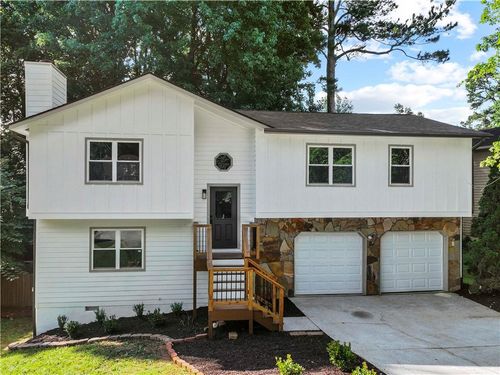 975 Memory Ln, Lawrenceville, GA, 30044-2614 | Card Image