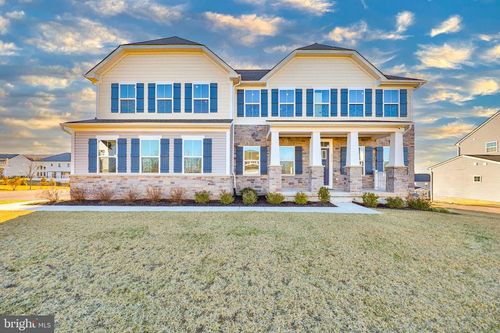 2890 Hawk Valley, Center Valley, PA, 18034 | Card Image