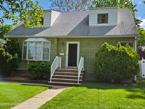 85 Exeter St, Staten Island, NY, 10308-2124 | Card Image