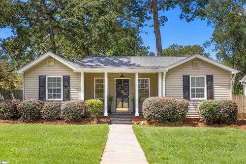 20 Claremore Ave, Greenville, SC, 29607-3216 | Card Image