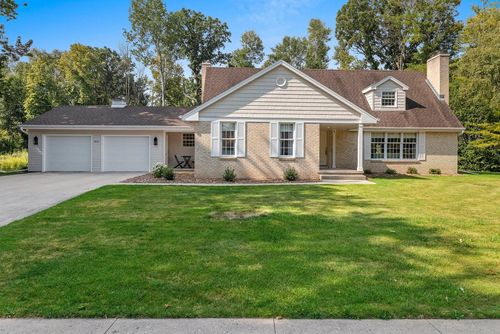 3511 Wildwood Drive, Manitowoc, WI, 54220 | Card Image