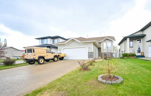 10605 72 Avenue, Grande Prairie, AB, T8W2T6 | Card Image