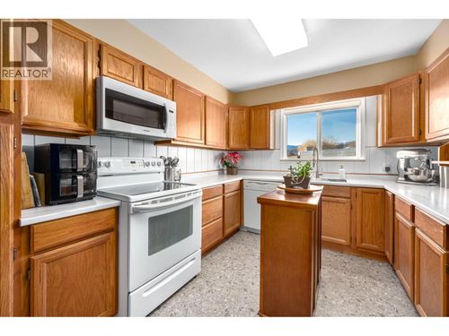 211-825 Hill St, Ashcroft, BC, V0K1A0 | Card Image