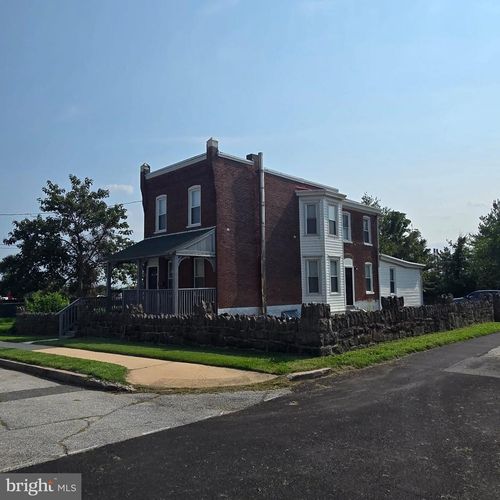 220 Irving St, TRAINER, PA, 19061-5119 | Card Image