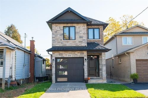 212 Weir St N, Hamilton, ON, L8H5G3 | Card Image