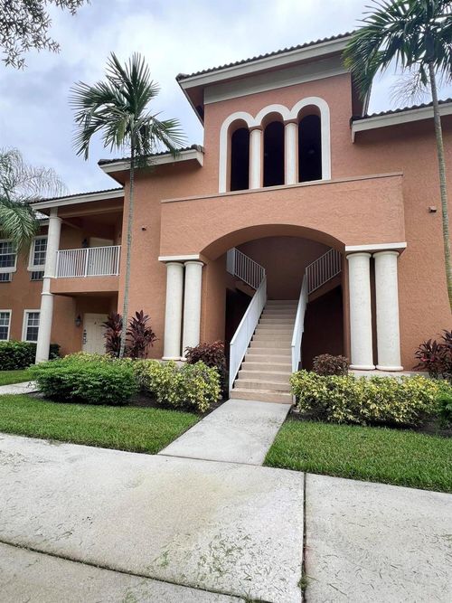 b-8377 Mulligan Cir, Port St. Lucie, FL, 34986-3304 | Card Image
