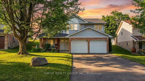 178 Elizabeth Ave, Ingersoll, ON, N5C3Y2 | Card Image