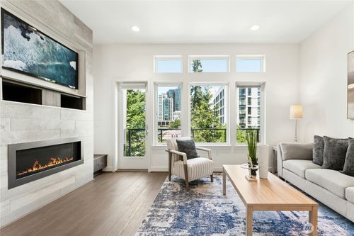 22-10762 SE Se 1st Dr, Bellevue, WA, 98004-5169 | Card Image