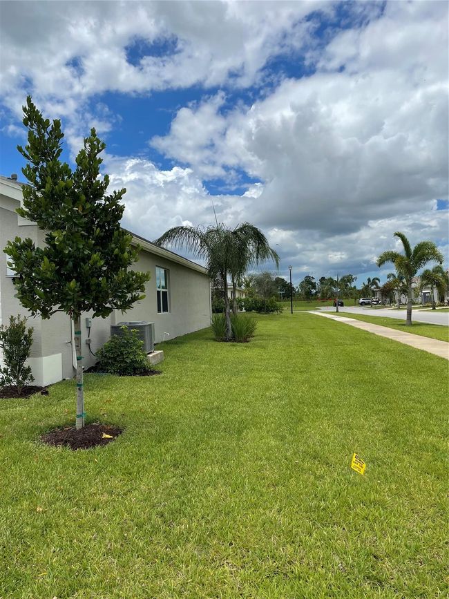 15673 Sw Egret Coast Dr, House other with 3 bedrooms, 2 bathrooms and null parking in Port St Lucie FL | Image 13