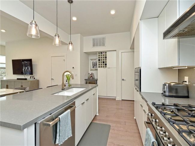 UNIT-2 - 2003 Wilson St, Condo with 3 bedrooms, 4 bathrooms and 2 parking in Austin TX | Image 9