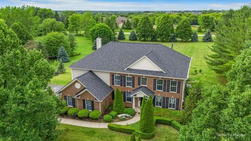 37W226 Baker Hill Ct, St. Charles, IL, 60175-7402 | Card Image