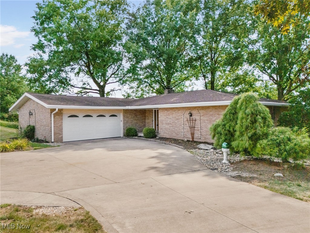 Olde Orchard Dr, Bolivar, OH 44612