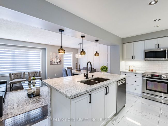 12 Affleck Rd, House attached with 4 bedrooms, 3 bathrooms and 2 parking in Brampton ON | Image 12