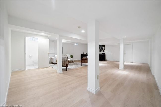 3962 Renfrew Cres, House other with 4 bedrooms, 4 bathrooms and 4 parking in Mississauga ON | Image 29
