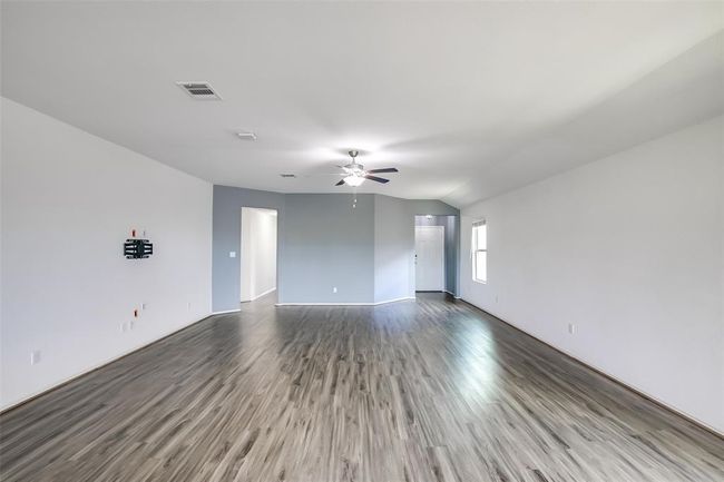 113 George Kimble Cv, House other with 4 bedrooms, 2 bathrooms and 2 parking in Bastrop TX | Image 6