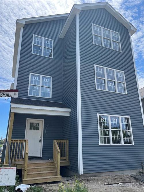 84 Coggeshall St, Providence, RI, 02908-2538 | Card Image