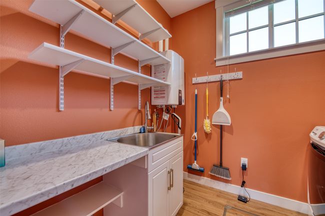 Laundry Room | Image 22