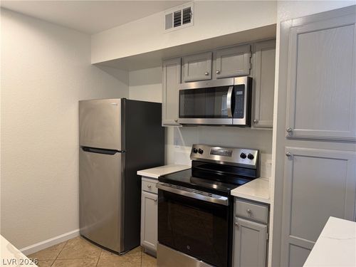 2174-6650 W Warm Springs Rd, Las Vegas, NV, 89118-4602 | Card Image