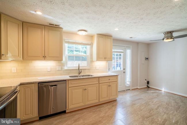 1567 Bennington Woods Ct, Townhouse with 3 bedrooms, 2 bathrooms and null parking in RESTON VA | Image 14