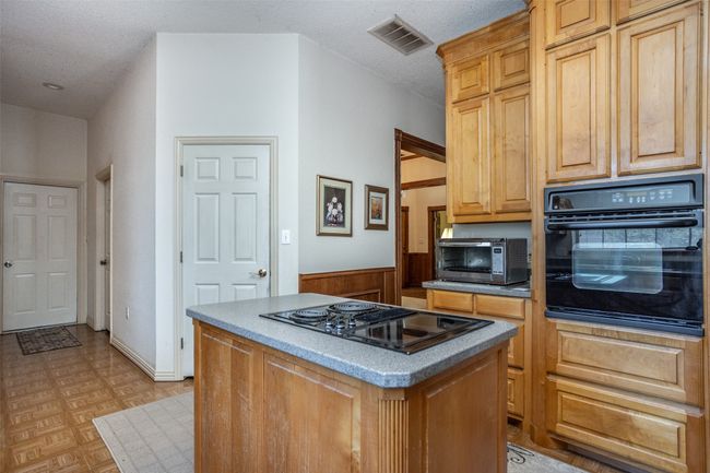 269 Howard Rd, Home with 3 bedrooms, 3 bathrooms and null parking in Valley View TX | Image 6