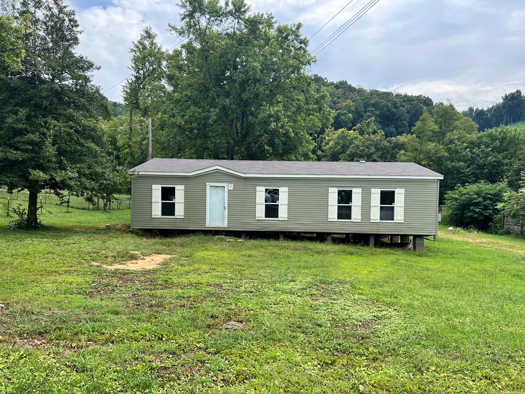 Evans St, Livingston, TN 38570