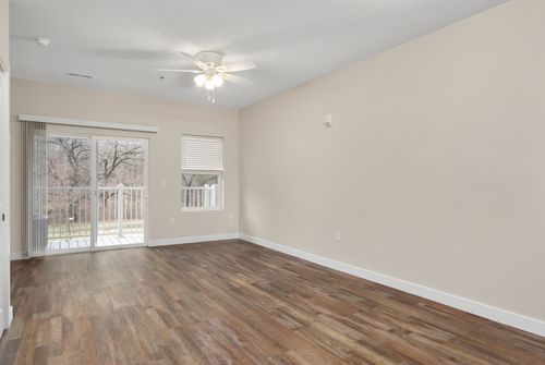 111-1156 Devils Glen Rd, Bettendorf, IA, 52722-4550 | Card Image