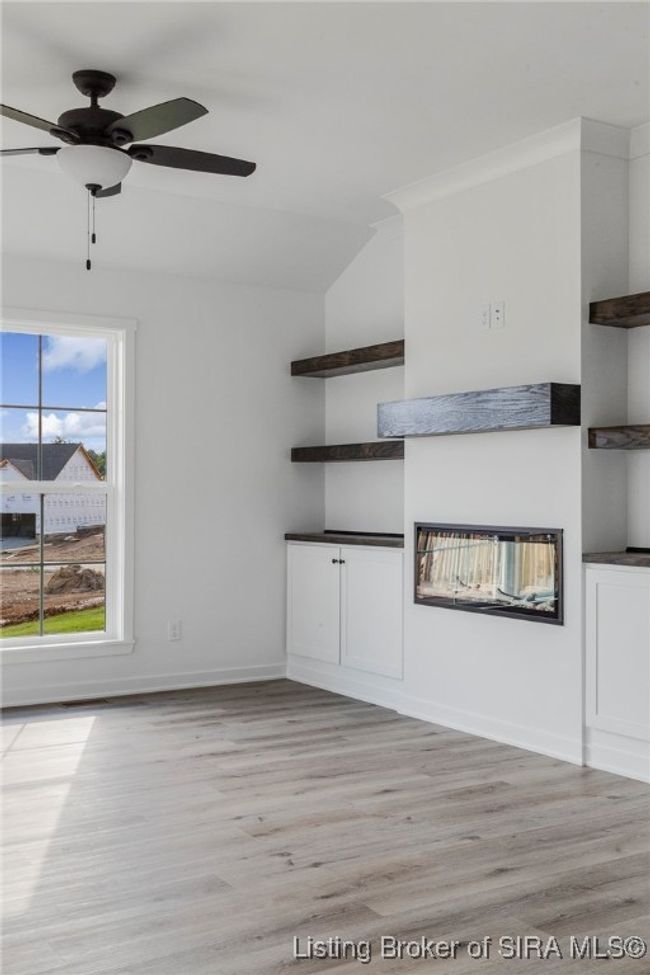 2219 Pine Tree Lane, Home with 4 bedrooms, 3 bathrooms and null parking in Memphis IN | Image 6