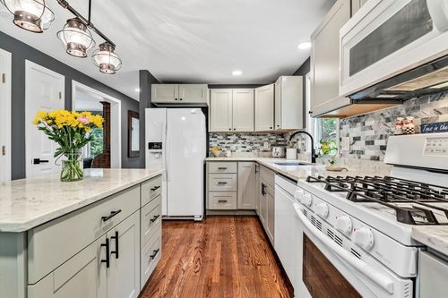 29 Happy Hollow Rd, East Falmouth, MA, 02536-4759 | Card Image