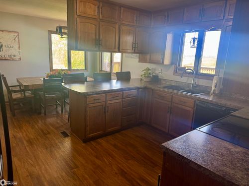 5082 Highway 34, Melrose, IA, 52569-8555 | Card Image