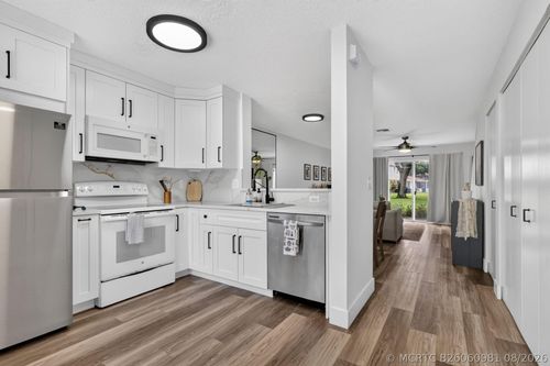 9899 Kamena Cir, Boynton Beach, FL, 33436-3961 | Card Image