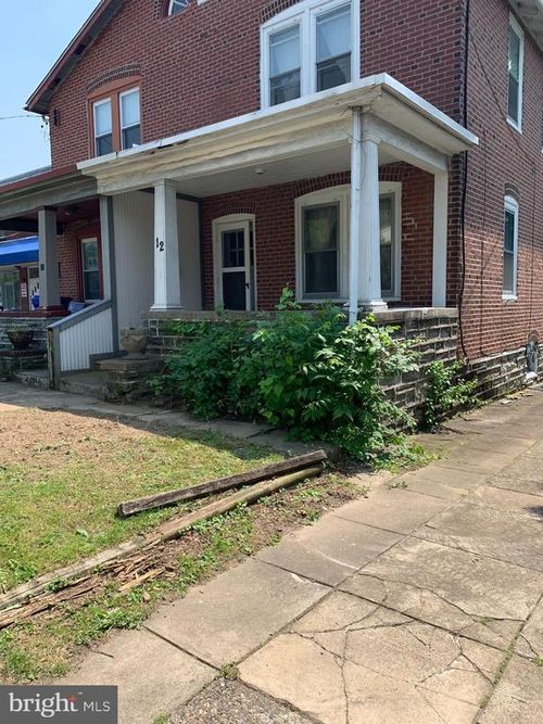 12 Township Line Rd, ELKINS PARK, PA, 19027-2220 | Card Image