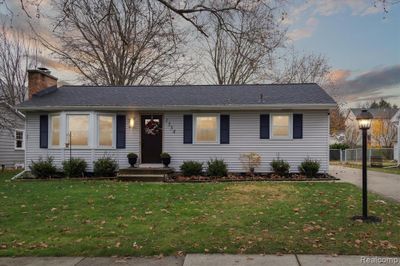 1354 Clovercrest Avenue Nw, Home with 2 bedrooms, 1 bathrooms and null parking in Grand Rapids MI | Image 1