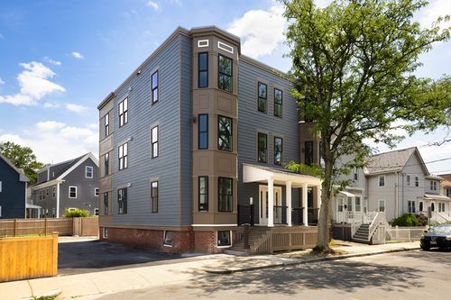 45-43 Blossom St, Chelsea, MA, 02150-2455 | Card Image