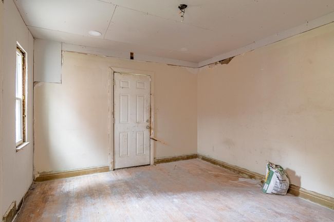 17550 Ohio St, House other with 3 bedrooms, 2 bathrooms and null parking in Detroit MI | Image 7