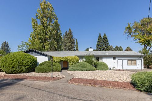 1016 Mccormick Ln, Napa, CA, 94558-5433 | Card Image