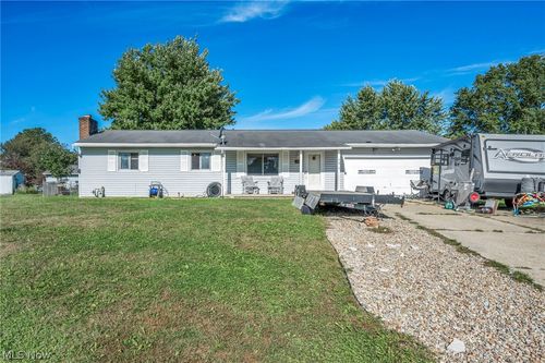 751 Ries Circle Nw, Canal Fulton, OH, 44614 | Card Image