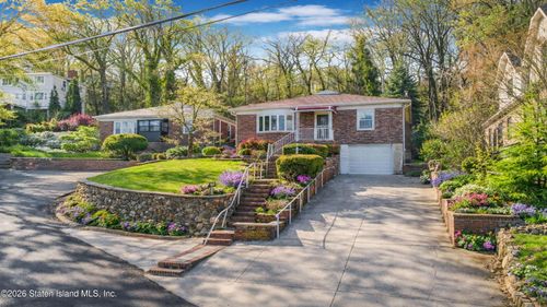 55 Longview Rd, Staten Island, NY, 10304-1711 | Card Image