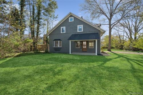 57 Juniper Ave, Smithtown, NY, 11787-3441 | Card Image