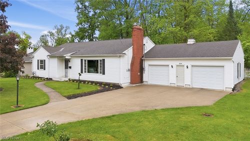 229 Ridgewood Boulevard, Mansfield, OH, 44907 | Card Image