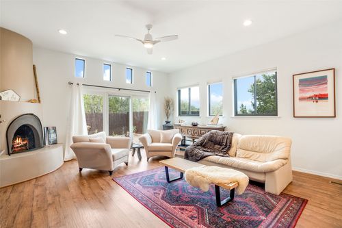 242 Loma Entrada, Santa Fe, NM, 87501-1270 | Card Image