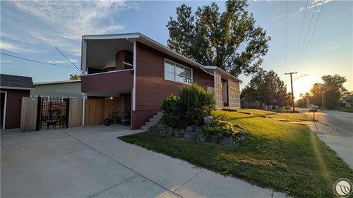 1702 Tompy St, Miles City, MT, 59301-4543 | Card Image