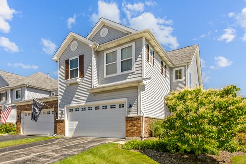 668 Acadia Cir, Crystal Lake, IL, 60014-1915 | Card Image