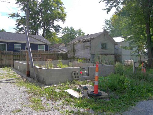 20 Ems B57 Lane, Warsaw, IN, 46582 | Card Image