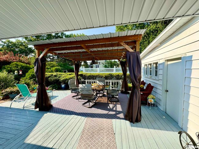 412 Ne 3 Rd Ave, House other with 3 bedrooms, 2 bathrooms and null parking in Aledo IL | Image 4