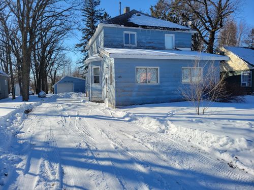 105 2nd St N, Karlstad, MN, 56732-4511 | Card Image