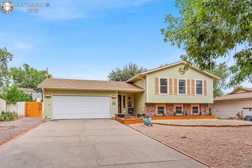607 Phay Ave, Canon City, CO, 81212-2058 | Card Image