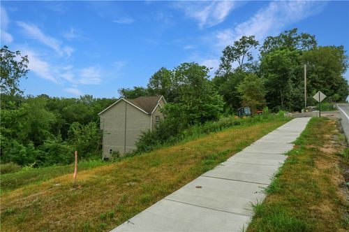 Lot 8 Beaver Grade Rd, Mc Kees Rocks, PA, 15136-1102 | Card Image